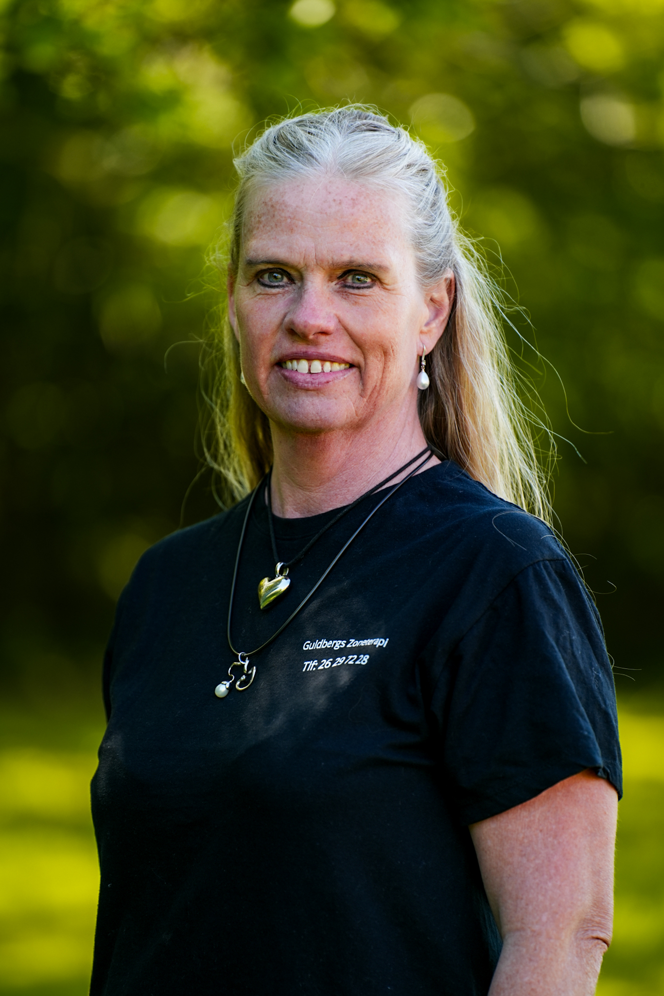 Mig i zonterapitrøje 1 Zoneterapeut Anita Guldberg